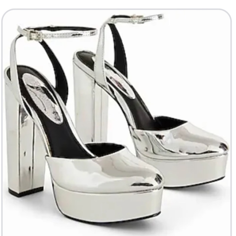 EXPRESS Metallic Rounded Toe
Platform Pumps - Picture 2 of 11